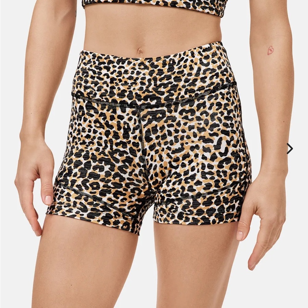 Outdoor Voices TechSweat Flex 3.5” Shorts